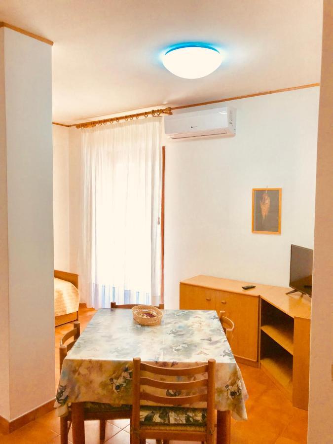 Appartamenti Oleandri В'єсте Екстер'єр фото